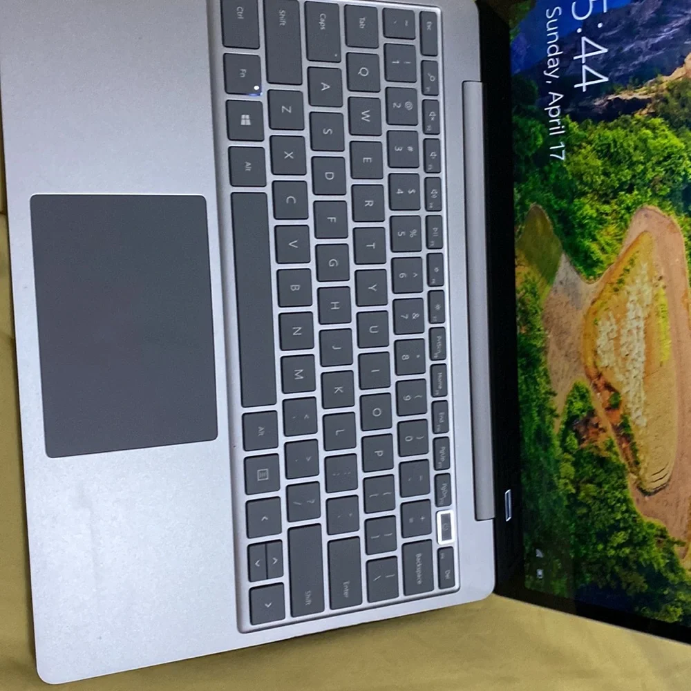 Surface Laptop Go for Business - Platinum, Intel Core i5, 8GB RAM…